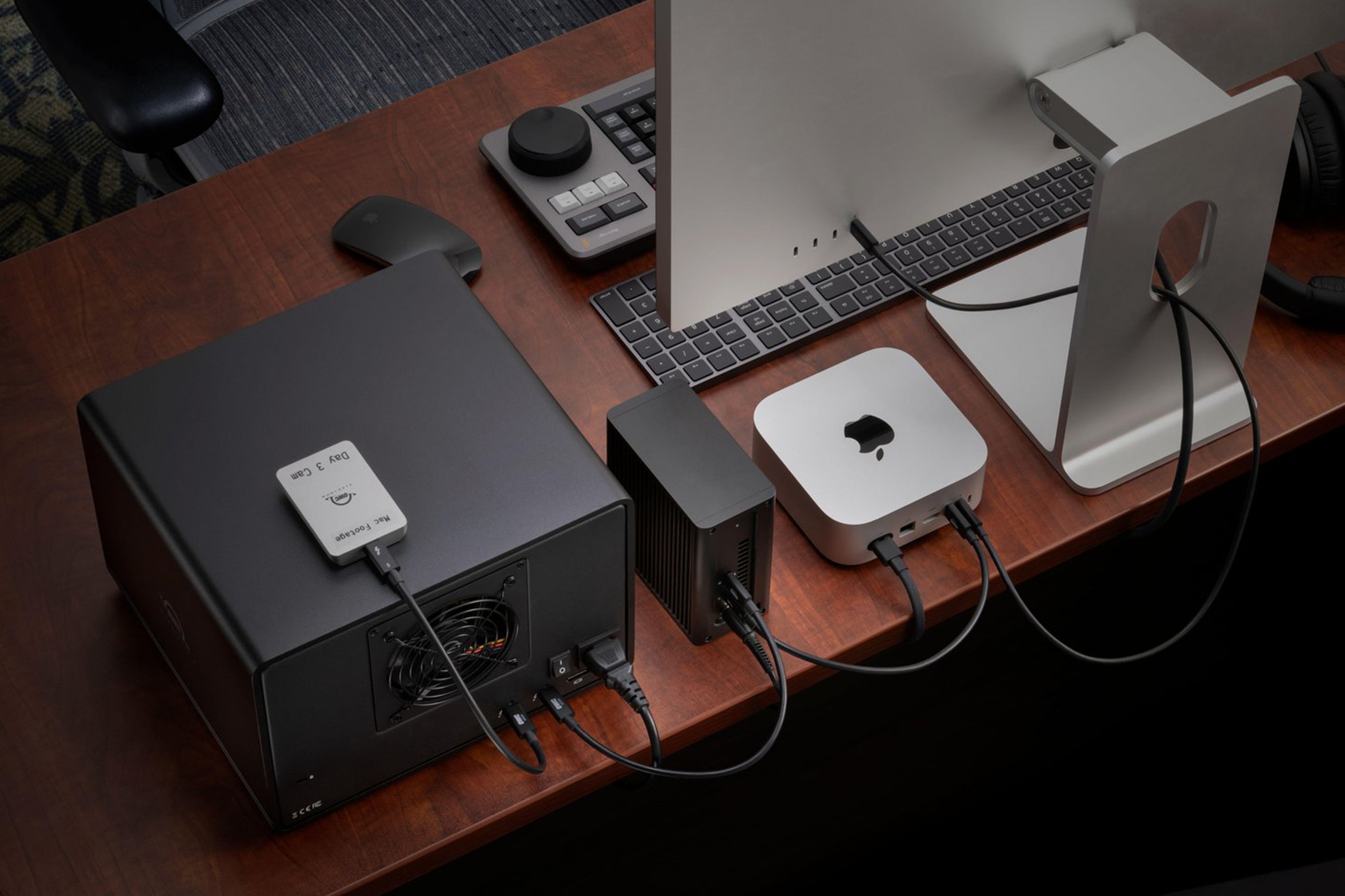 OWC Express 4M2 Ultra Thunderbolt 5 M.2 NVMe SSD Enclosure