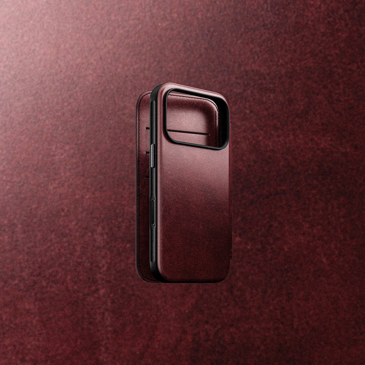 Nomad Modern Folio - Horween Leather - iPhone 17 Pro - Burgundy