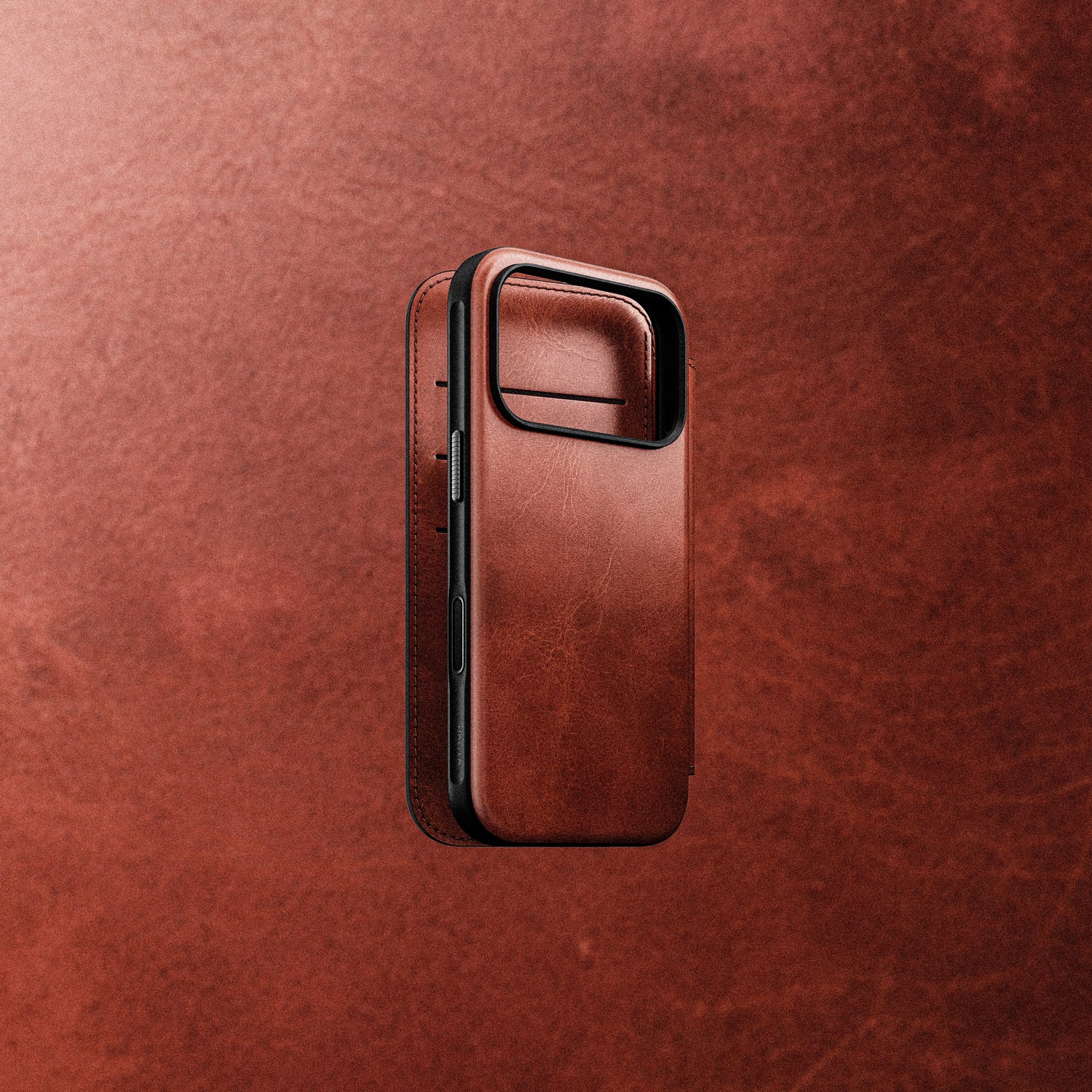 Nomad Modern Folio - Horween Leather - iPhone 17 Pro - Olde Dublin