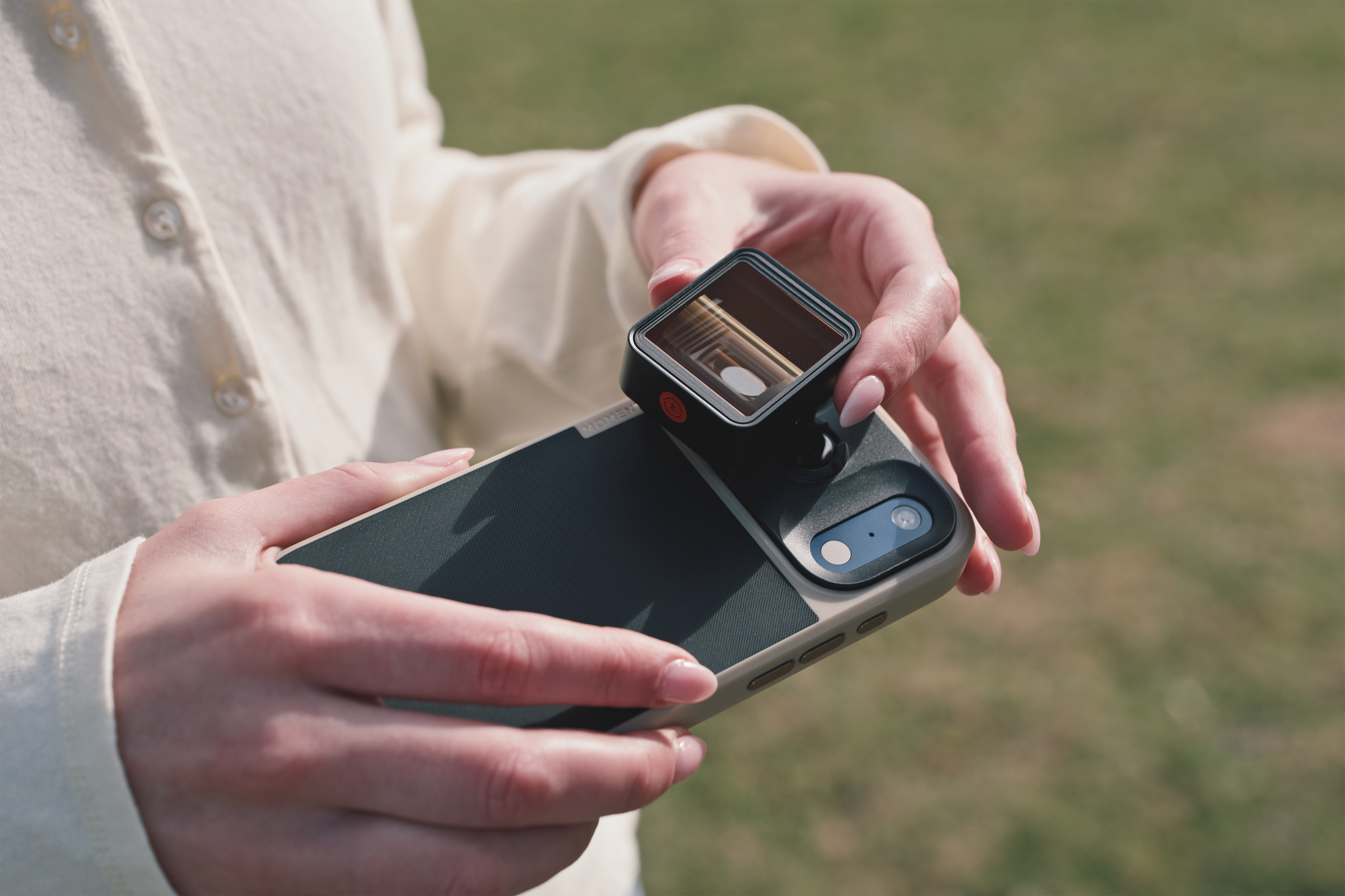 Moment T-Series Mobile Lens II Anamorphic Gold42 - 1.55x